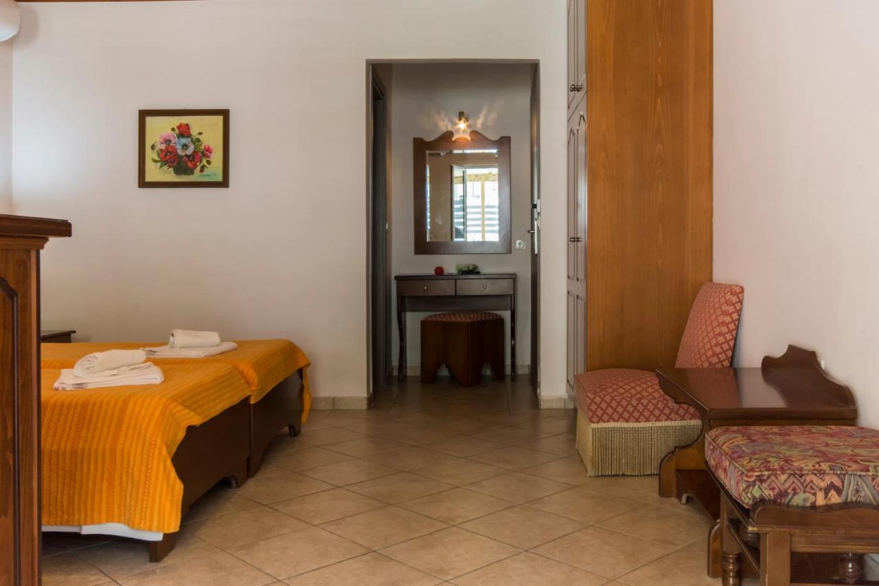 Fouxia Apartments And Studios Perama  Bagian luar foto