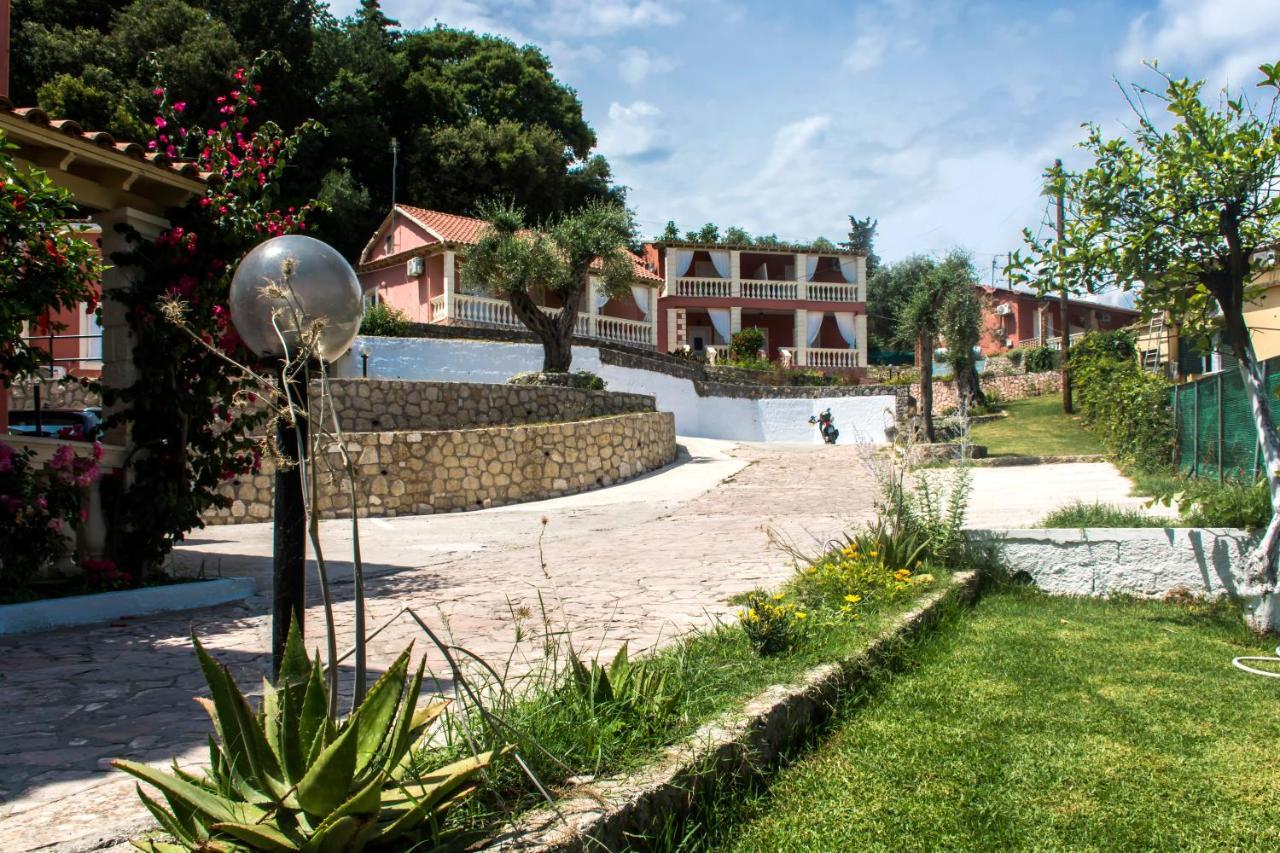 Fouxia Apartments And Studios Perama  Bagian luar foto