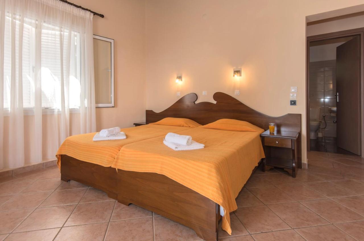 Fouxia Apartments And Studios Perama  Bagian luar foto