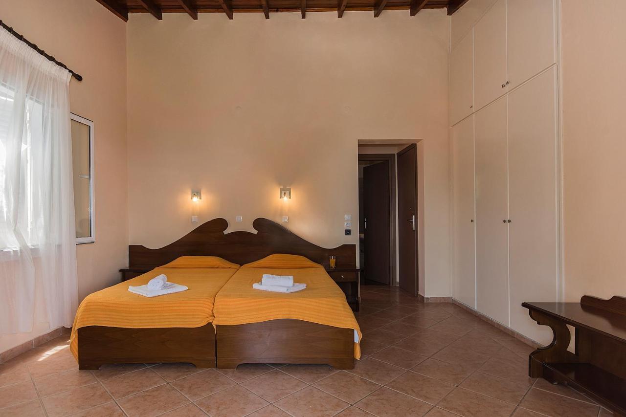 Fouxia Apartments And Studios Perama  Bagian luar foto