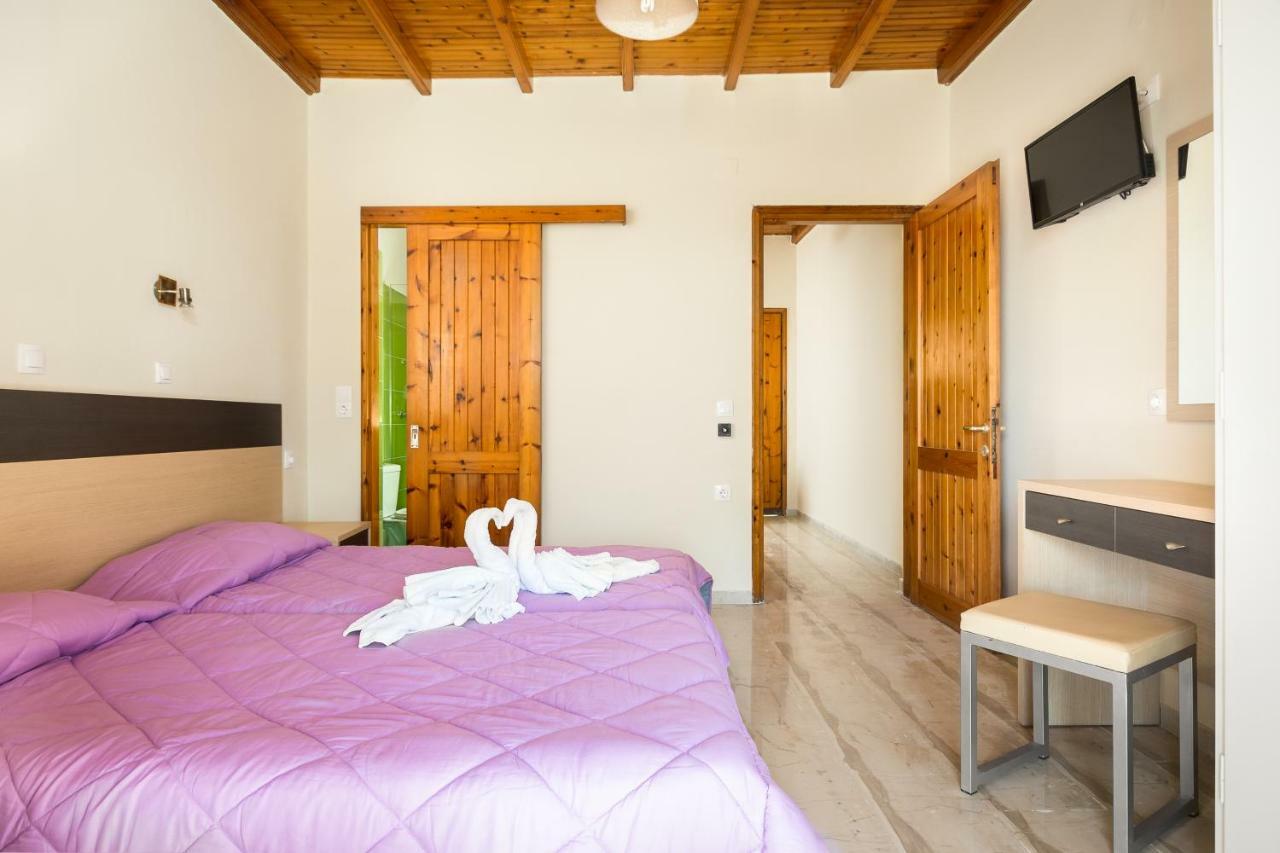 Fouxia Apartments And Studios Perama  Bagian luar foto